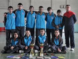 Badmintonda 6 Yıldır Şampiyonluğu Kimseye Kaptırmadılar