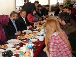 Başkan Özhaseki, Öğrenci Konseyi Üyeleriyle Buluştu