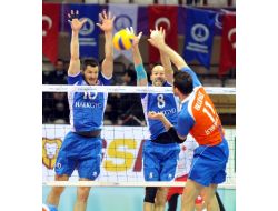 İstanbul Bbsk: 2 - Halkbank: 3
