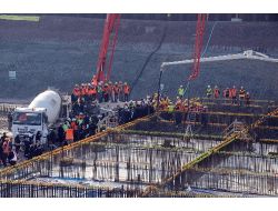 Başbakan Erdoğan, İzmit Körfez Geçişi Köprüsünün İlk Ayağının Temelini Attı