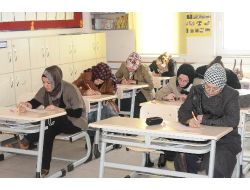 Veliler, 'Okul Evde Başlar' Kitabından Sınava Tabi Tutuldu