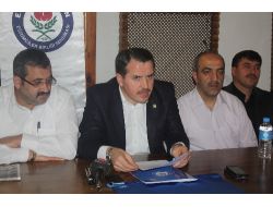 "Şapka Kanununu Takmayanlar, Bizden Yönetmeliği Takmamızı İstiyor"