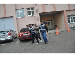 Cezaevinden Çıktı 20 Kilo Esrarla Yakalandı