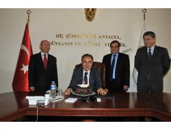 Vali Altıparmak’a Çifte Doğum Günü Sürprizi