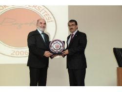 Taşgetiren: İslam Dünyasındaki Genç Nüfus Özgürlük Arayışı İçerisinde