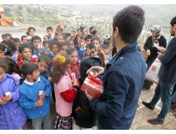 Mttb'li Gençlerden Köydeki Öğrencilere Eğitim Desteği