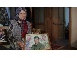 Fransa'da Yangında Ölen Uçar'ın Annesi Gözyaşlarını Tutamadı