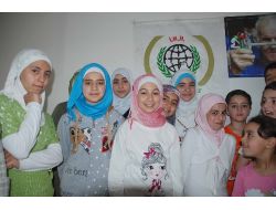 İhh Suriyeli Yetim Çocuklara Yardım Elini Uzattı