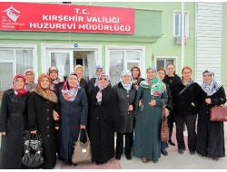Kırşehir Aktif Yaşam Derneği Üyeleri Huzurevini Ziyaret Etti