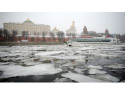 Rusya’da Baharın Gelmesi İçin 100 Bin İmza Kampanyası Başlatıldı