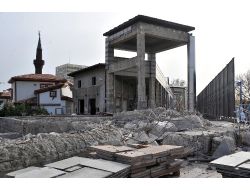 HACI BAYRAM CAMİİ ÇEVRESİ YENİLENİYOR