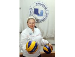Türk Voleybol Tarihinin İlk Kadın Antrenörü Sertkaya Oldu