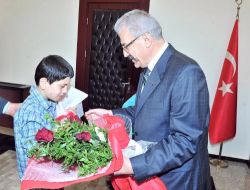 Vali Cerrah’tan Otistik Çocuklara Okul Müjdesi