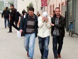 Çaldıkları Parayı Eğlence Yerlerinde Harcamışlar