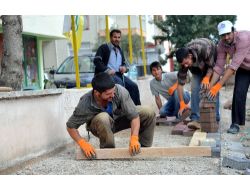 Dokuma’da Kaldırımlar Yenileniyor