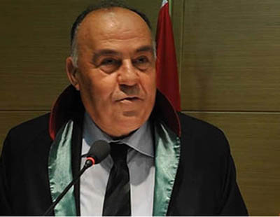 Akil insanlar heyetinden iki fire