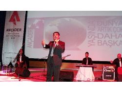 Ançader, 10. Yaşını Kırık Mızrap Konseriyle Kutladı