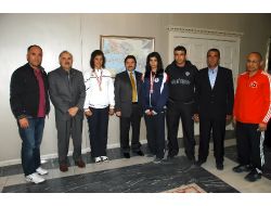 Şampiyon Boksörlerden Vali Şahin’e Ziyaret