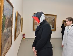 Hayrünnisa Gül, Litvanya Ulusal Sanat Galerisi’ndeki Sergiyi Gezdi