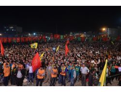 Öcalan’ın Doğum Günü İçin Binlerce Kişi Halfeti’ye Geldi