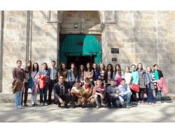 Polis Amcaları, Başarılı Çocukları Gezdirdi