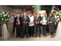 Peygamber Sevgisini Resimlerinde Dile Getirdi