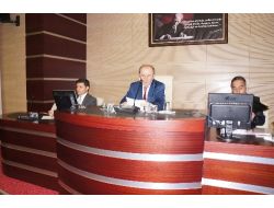 Vali Öztürk, Kamu Yatırımlarının Zamanında Tamamlanması İçin Azami Gayret İstedi