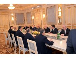 Cemil Çiçek, Ukrayna Temaslarına Yanukoviç İle Görüşerek Başladı