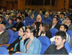 Omü'de 'Kriz Ve Medeniyet' Başlıklı Konferans Yoğun İlgi Gördü