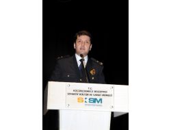 İstiklal Marşı’nı Ezbere Okuyan Minik Ayakta Alkışlandı