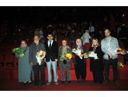 Selam Filmi, Çocukları Türk Okullarında Görev Yapan Aileleri Ağlattı