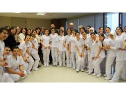 Sağlık Ordusunun Yeni Gönüllüleri And İçti