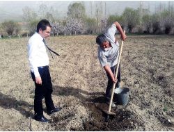 Çiftçilere Toprak Analizi Eğitimi Veriliyor