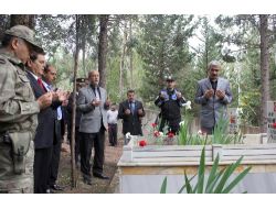 Emniyet Mensuplarından, Şehitlik Ziyareti