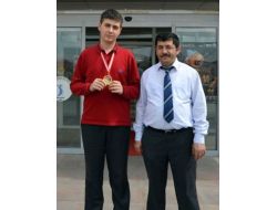 Kılıçaslan Öğrencisi Coğrafya Olimpiyatlarında Türkiye İkincisi Oldu