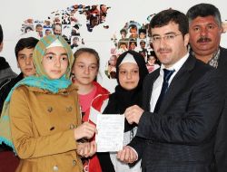 Okuma Salonu Öğrencileri Harçlıklarını Sudan'daki Öğrencilere Gönderdi