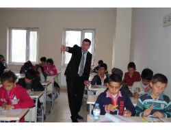 Yüksekova'da Sts'ye Yoğun İlgi