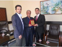 Derik Hastanesi'ne Katkıda Bulunan Ektiren Ailesine Jest