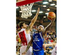 Erdemir: 77 – Türk Telekom: 64