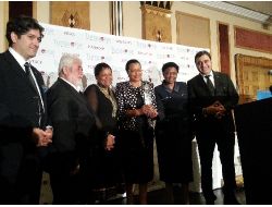 "Gülen Barış Ve Diyalog Ödülü", Nelson Mandela’nın Eşine Verildi (Özel)