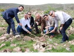 Menderes’te Yanan Ormanlar Yeniden Yeşerecek