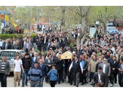 Büyükçınar'a Öğrencilerinden Son Görev