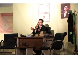 Mahkumlar Tiyatro Oyunu İle Stres Attı