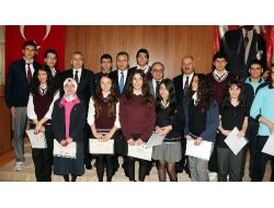 Denizli’de Ygs’de İlk Bine Giren Öğrenciler Ödüllendirildi