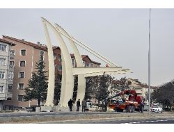 Kırşehir Belediyesi Yaya Üst Geçidi Çalışmalarına Başladı