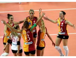 Beşiktaş Bahçeşehir Üniversitesi'ni 3-0 Yenen Galatasaray Daikin Yarı Finalde