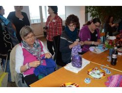 Alman Ve Türk Kadınlar Birlikte Örgü Ördü