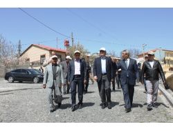 Yök Başkanı Çetinsaya, Elazığ'ın Tarihi Mekanlarını Gezdi
