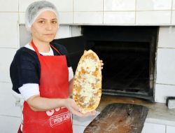 Amasya’nın Tek Kadın Pide Ustası Görenleri Şaşırtıyor