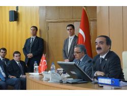 Vali Coş'tan Kamu Temsilcilerine: İhaleleri Açık Ve Rekabetçi Ortamda Yapın